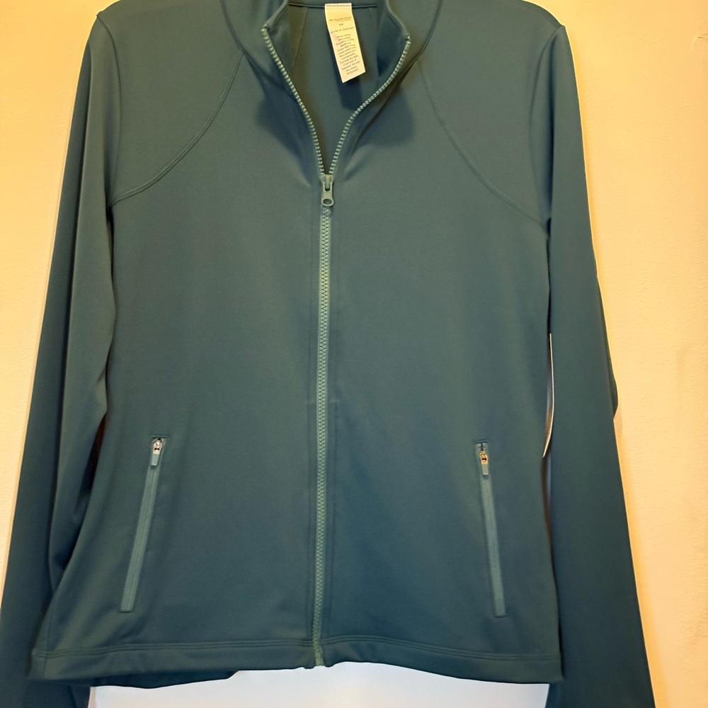 🌸Isabella Active wear rifle back peplum jacket , stretch, New